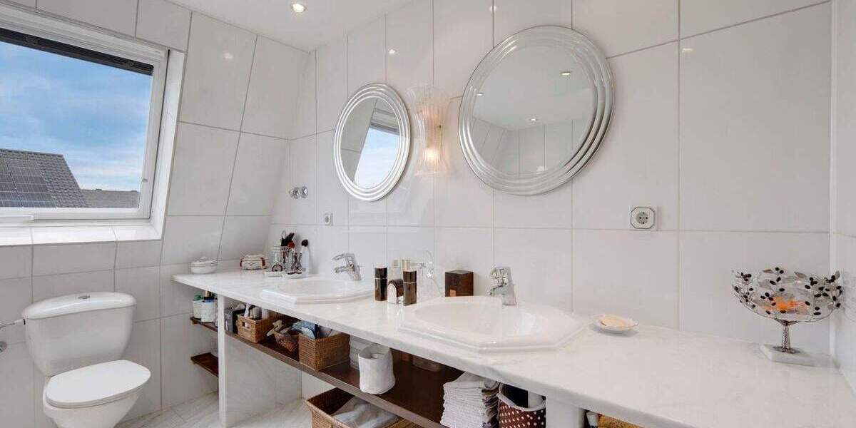 Einfamilienhaus Wiesbaden Nordenstadt - 7 Zimmer, 223 m&sup2;, 869.000&euro; | Angebot:25694639