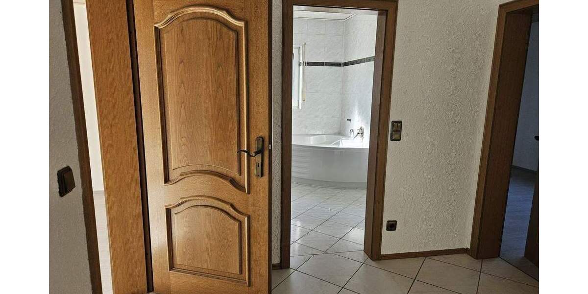 Mehrfamilienhaus, Wohnhaus Hohenstein Breithardt - 4 Zimmer, 140 m&sup2;, 1.250&euro; | Angebot:24565862