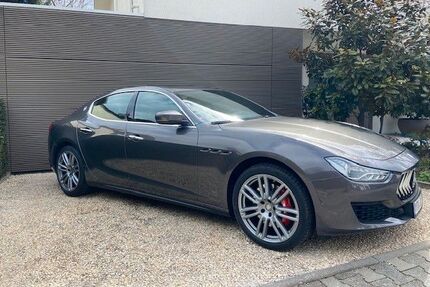 Maserati Ghibli 75.600 km 33.600 &euro; Bad Soden 65812