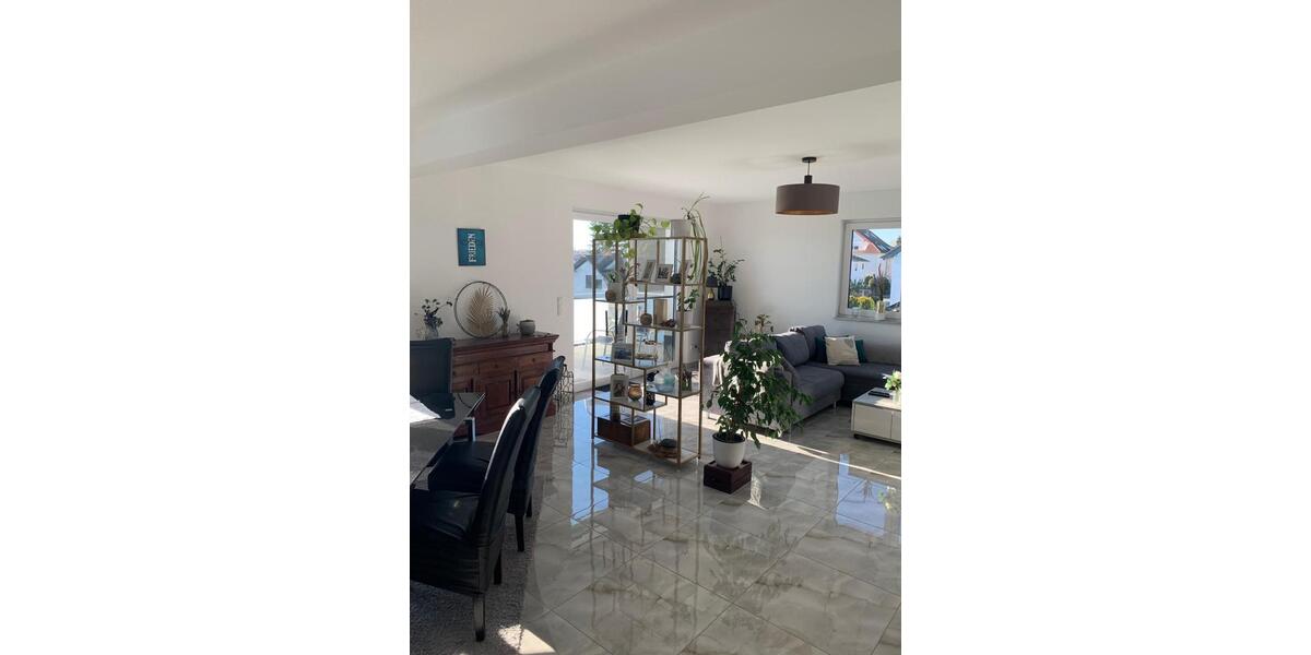 Etagenwohnung Mainz Ebersheim - 4 Zimmer, 152 m&sup2;, 1.900&euro; | Angebot:25152219