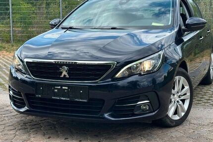 Peugeot 308 92.900 km 8.999 &euro; Mainz 55128