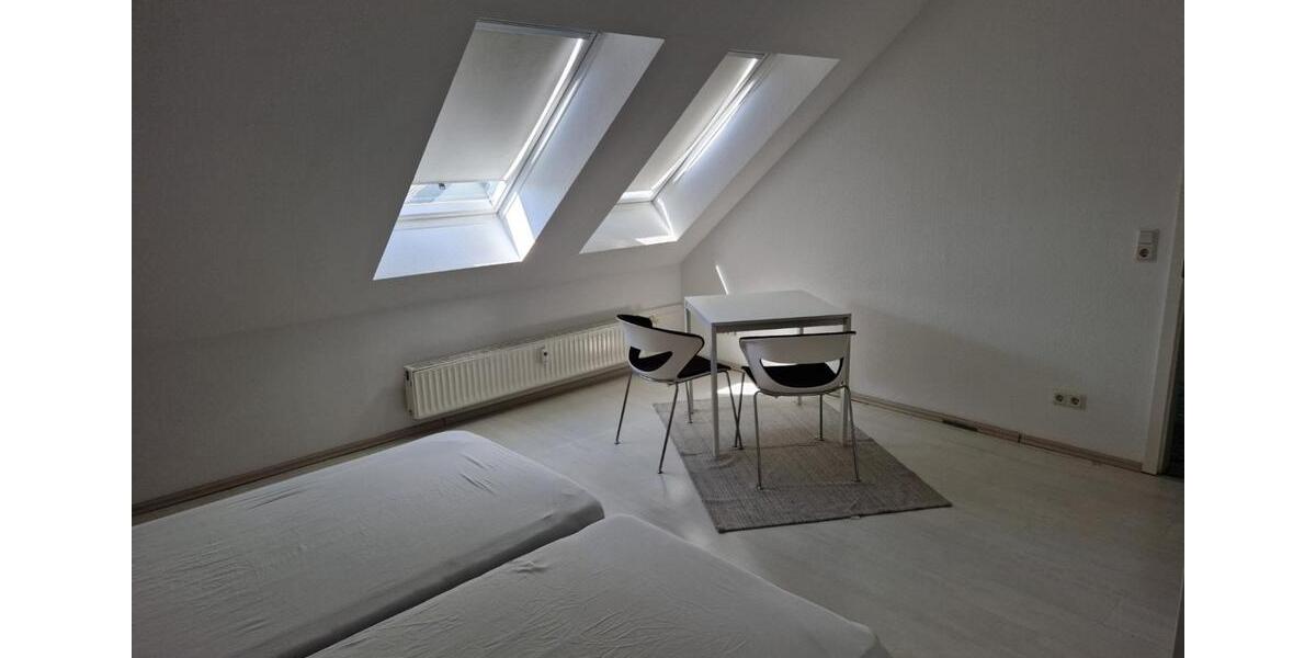 Dachgeschoßwohnung Wiesbaden Bierstadt - 3 Zimmer, 80 m&sup2;, 1.400&euro; | Angebot:24784334