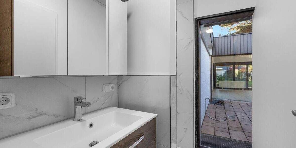 Terrassenwohnung Mainz Lerchenberg - 4 Zimmer, 137 m&sup2;, 2.000&euro; | Angebot:25691039