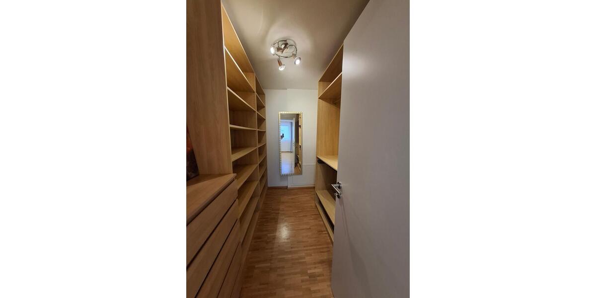 Erdgeschoßwohnung Frankfurt am Main Gallus - 4 Zimmer, 110 m&sup2;, 2.300&euro; | Angebot:23845641