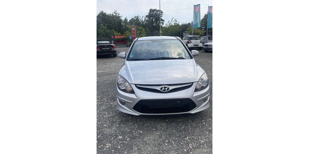 Hyundai i30 127.985 km 3.890 &euro; Oestrich-Winkel 65375
