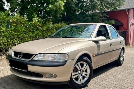 Opel Vectra 177.000 km 2.100 &euro; Mainz 55128