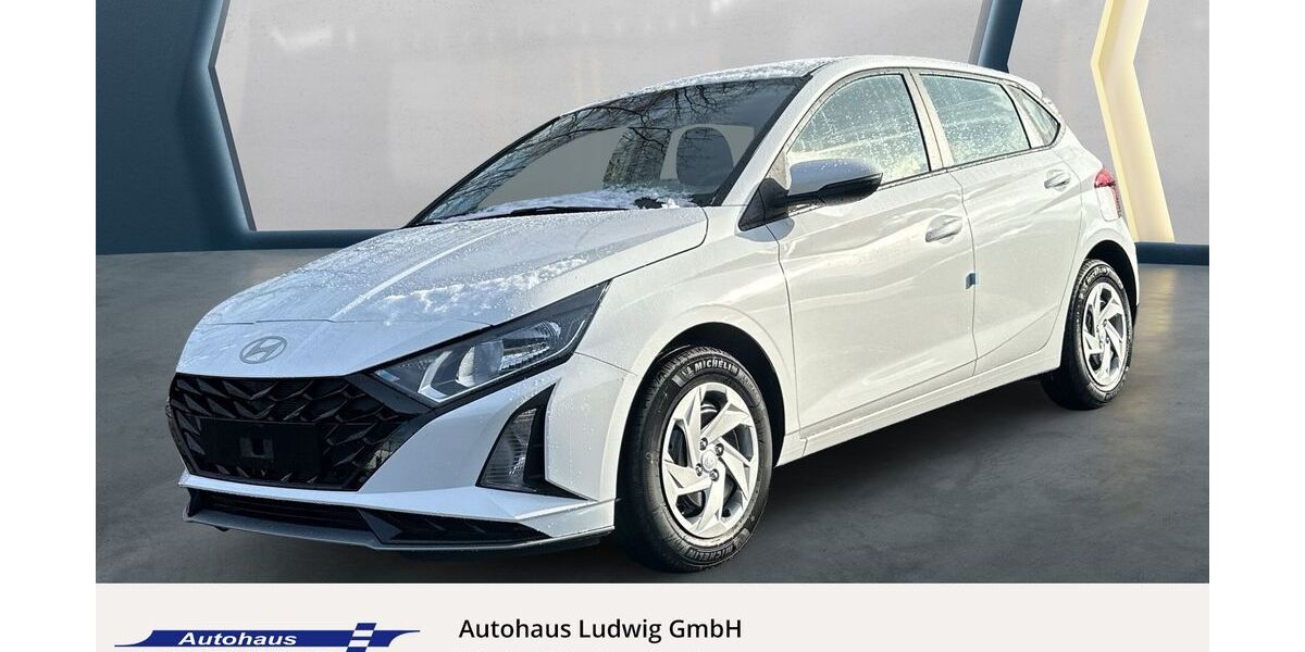 Hyundai i20 11.160 km 15.900 &euro; Idstein 65510