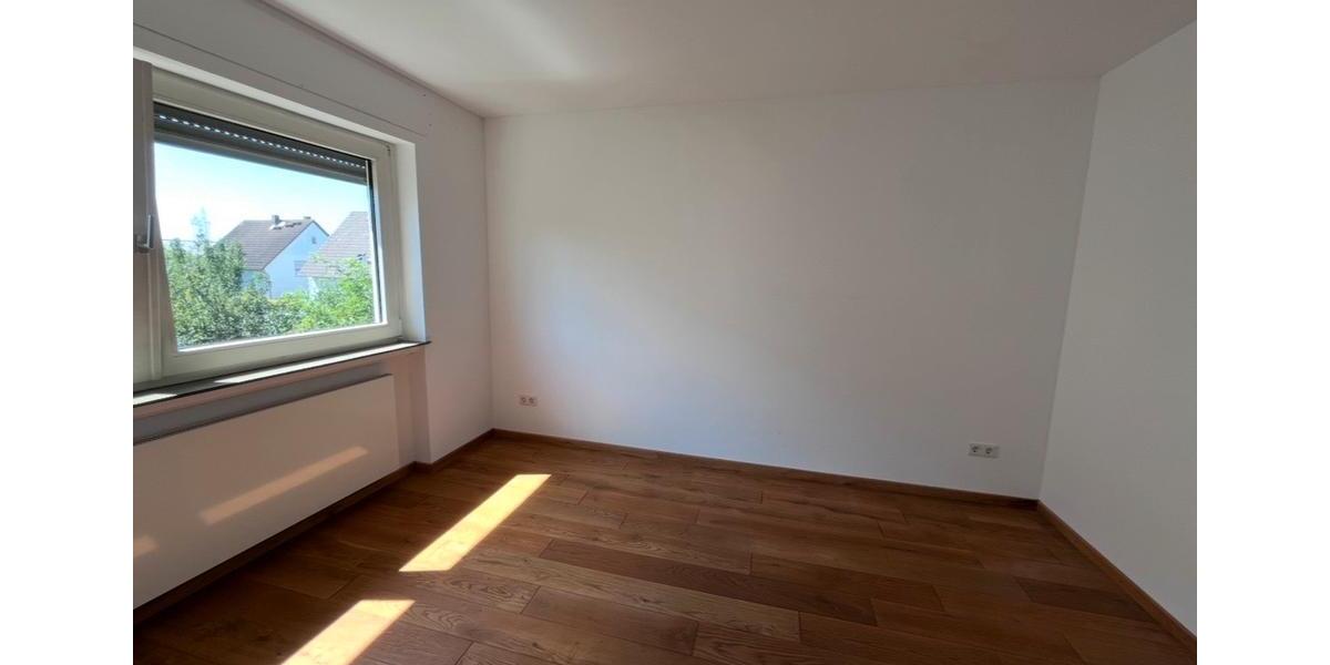 Etagenwohnung Kriftel - 3 Zimmer, 80 m&sup2;, 1.100&euro; | Angebot:26293210