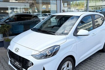Hyundai i10 2.700 km 12.840 &euro; Geisenheim 65366