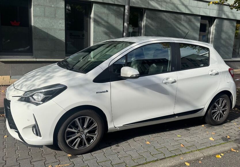 Toyota Yaris 82.000 km 14.000 € Frankfurt 60311