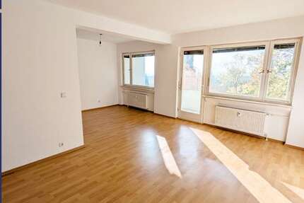 Wohnung zum Kaufen in Schlangenbad 235.000 € 97.78 m²