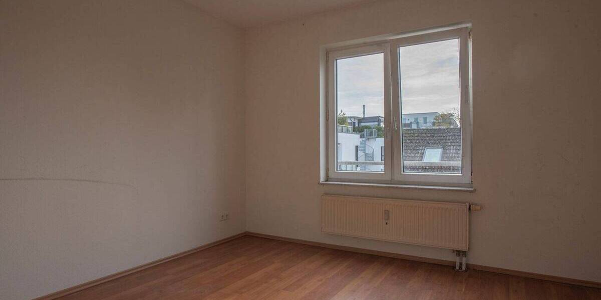 Etagenwohnung Wiesbaden Südost - 2 Zimmer, 81 m&sup2;, 245.000&euro; | Angebot:26160158