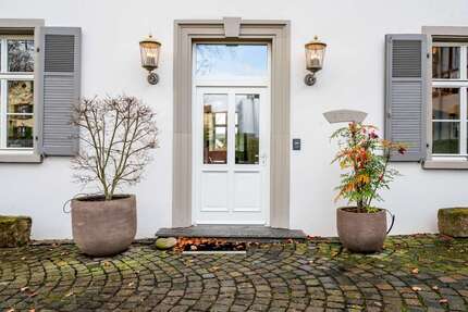 Haus Nierstein - 13 Zimmer, 431 m&sup2;, 2.985.000&euro; | Angebot:23232479