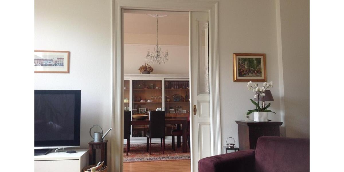 Etagenwohnung Wiesbaden Biebrich - 4 Zimmer, 125 m&sup2;, 1.800&euro; | Angebot:25711714