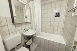 Eschborn: Elegant und exzellent sanierte 2 Zimmer-Wohnung in zentraler Lage - Etagenwohnung Eschborn | Angebot:26648460