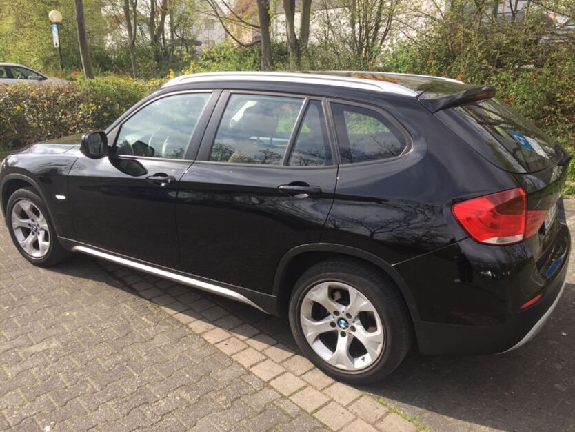 BMW X1 297.000 km 4.999 € Rüsselsheim 65428