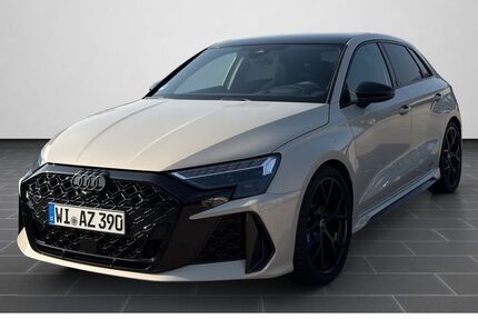 Audi RS3 9.990 km 71.690 &euro; Wiesbaden 65189