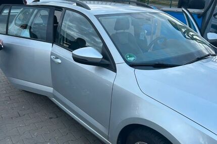 Skoda Octavia 160.000 km 10.000 &euro; Wiesbaden 65187