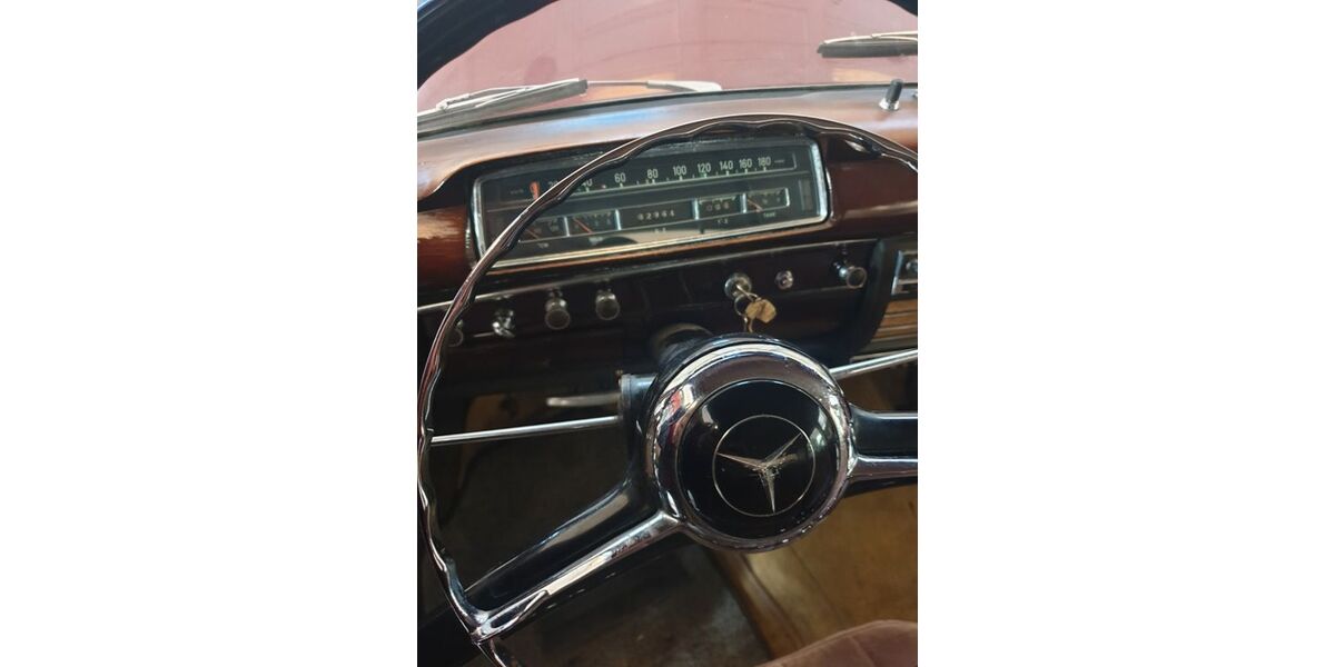 Mercedes-Benz 220 82.000 km 19.000 € Eltville 65343