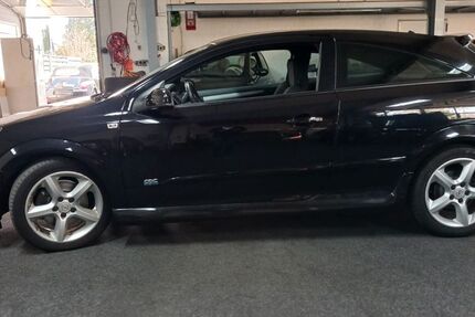 Opel Astra 219.000 km 5.990 &euro; Rüsselsheim 65428