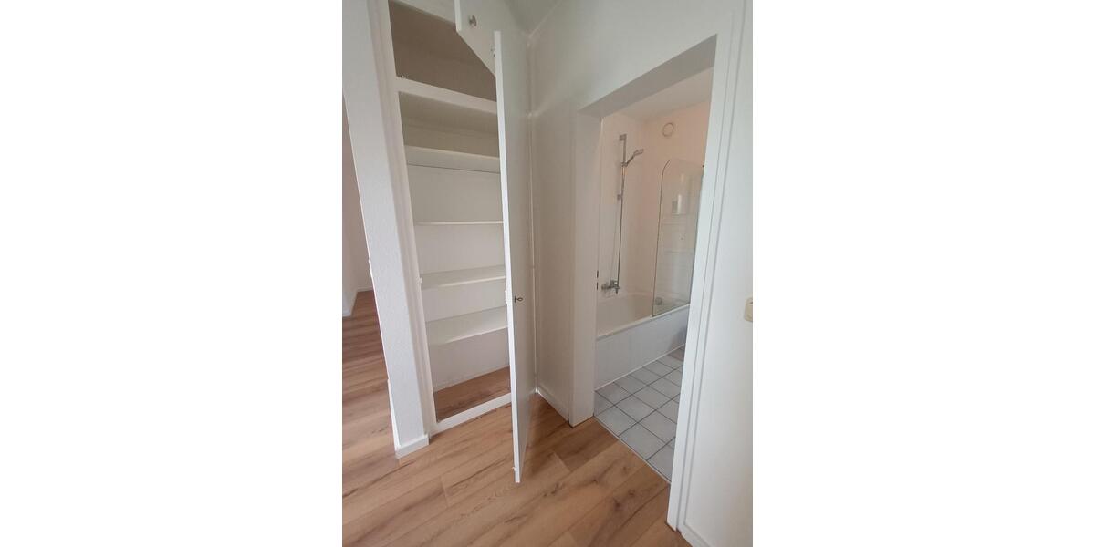 Etagenwohnung Oberursel (Taunus) - 3.5 Zimmer, 87 m&sup2;, 329.000&euro; | Angebot:26906319
