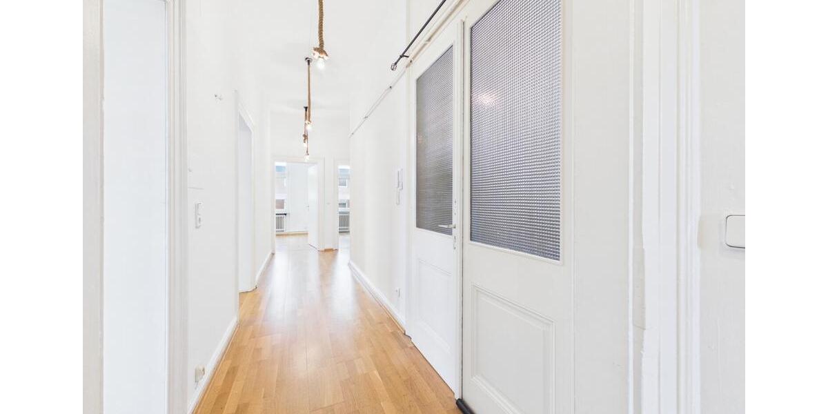 Etagenwohnung Wiesbaden Nordost - 4 Zimmer, 110 m&sup2;, 1.590&euro; | Angebot:26279012