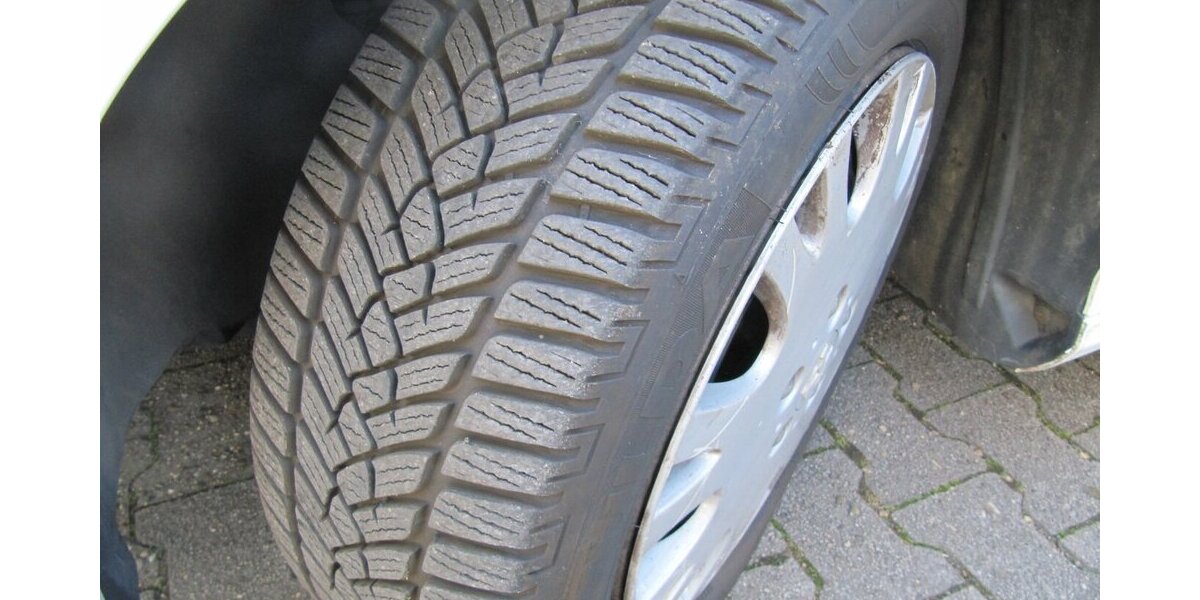 Peugeot 308 Platinum+ Klma+Insp+ TÜV + NEU + 230.447 km 3.435 &euro; Schwalbach/Taunus 65824