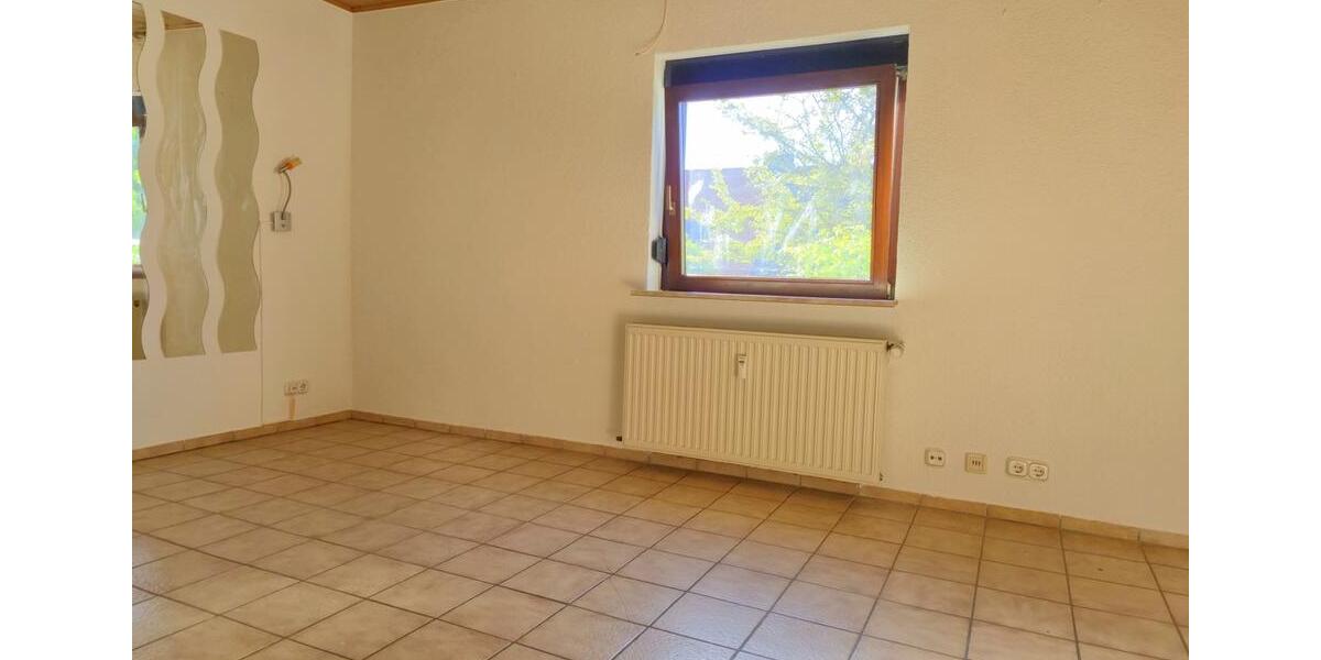 DOGS WELCOME IN DUPLEX HOME! Cozy house with fitted kitchen and spacious courtyard 4 zimmer