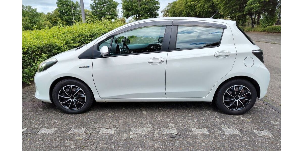 Toyota Yaris 134.000 km 6.890 &euro; Wiesbaden 65201