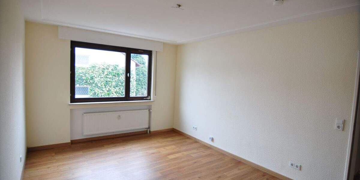 Etagenwohnung Kriftel - 3 Zimmer, 91 m&sup2;, 1.100&euro; | Angebot:24974583
