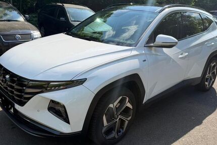 Hyundai TUCSON 102.000 km 23.500 &euro; Wiesbaden 65201