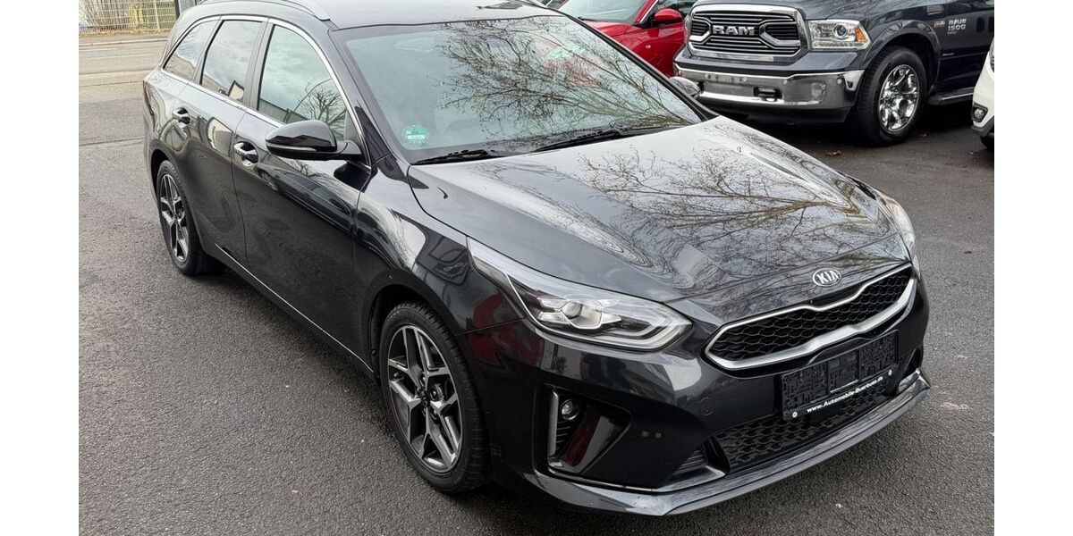 Kia ceed / Ceed 115.000 km 13.999 &euro; Wiesbaden 65203