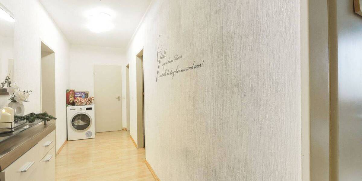 Etagenwohnung Wiesbaden Erbenheim - 3 Zimmer, 75 m&sup2;, 249.000&euro; | Angebot:26798664