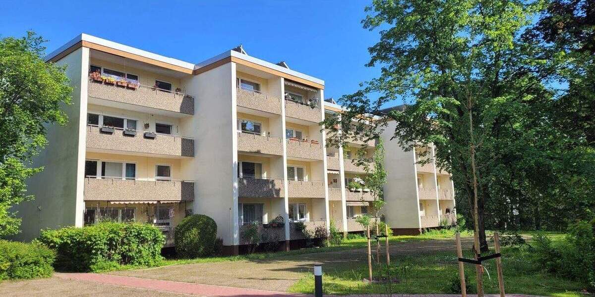 helle 4-Zi-Whg mit Balkon - perfekt für junge Familien - im 2. Stock von privat 4 zimmer