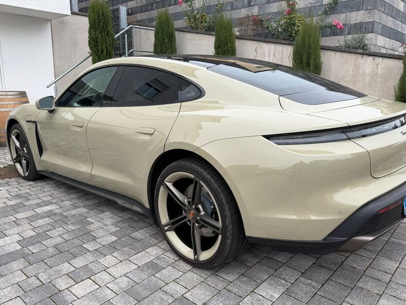 Porsche Taycan 28.128 km 94.500 € Rüdesheim am Rhein 65385