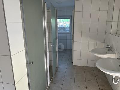 VIEL PLATZ - IDEAL FÜR MONTEURE