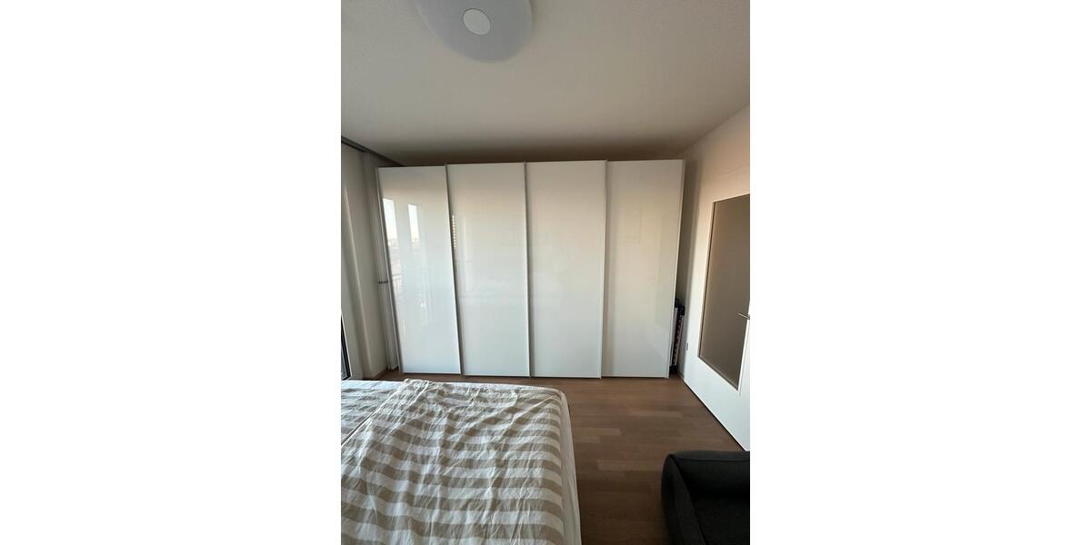 Hochwertige teilmöblierte 3-Zimmer-Etagenwohnung mit Balkon! 3 zimmer
