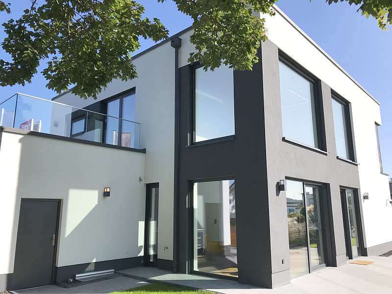 Haus zum Kaufen in Wiesbaden 1.600.000 € 200 m²