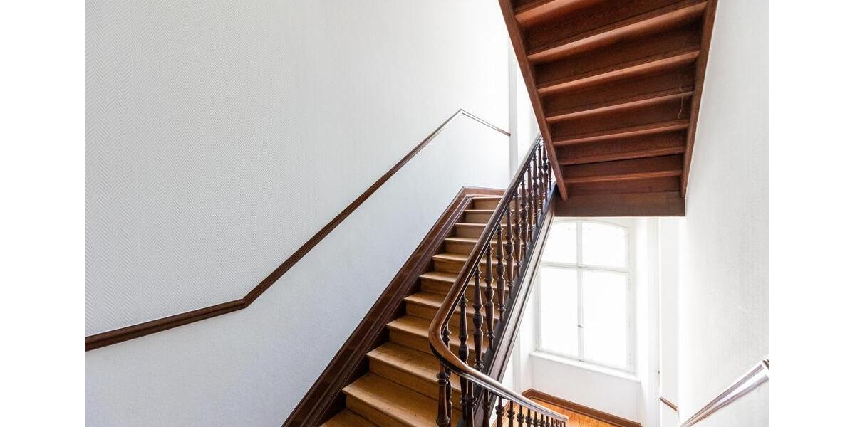 Dachgeschoßwohnung Wiesbaden Südost - 2 Zimmer, 42 m&sup2;, 795&euro; | Angebot:26338111