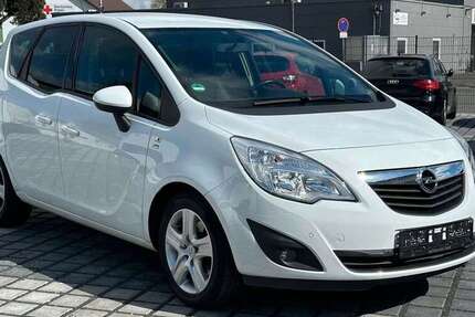 Opel Meriva 99.000 km 5.290 &euro; Rüsselsheim am Main 65428