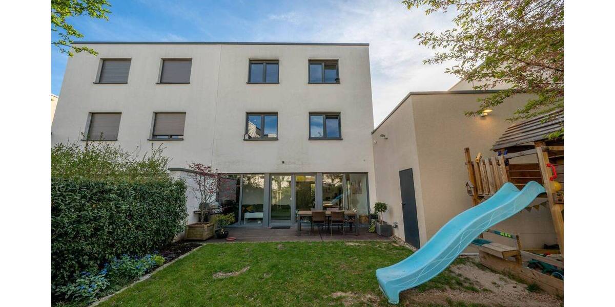 Doppelhaushälfte Frankfurt am Main Kalbach-Riedberg - 7 Zimmer, 179 m&sup2;, 1.390.000&euro; | Angebot:26204642