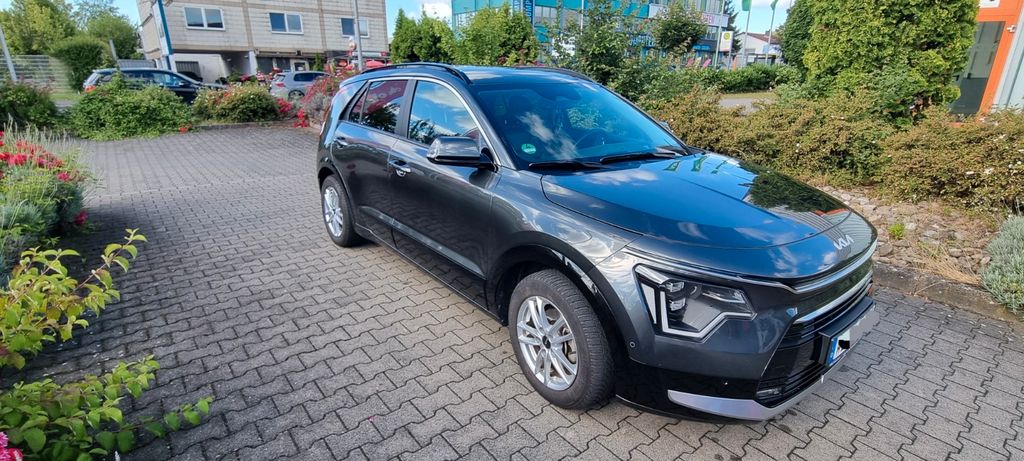 Kia Niro 45.500 km 23.990 &euro; Wiesbaden 65203