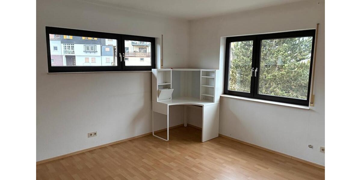 Reihenhaus Idstein - 5 Zimmer, 150 m&sup2;, 1.480&euro; | Angebot:23839256