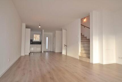 Haus Wiesbaden Mainz-Amöneburg - 5 Zimmer, 151 m&sup2;, 2.140&euro; | Angebot:26398610