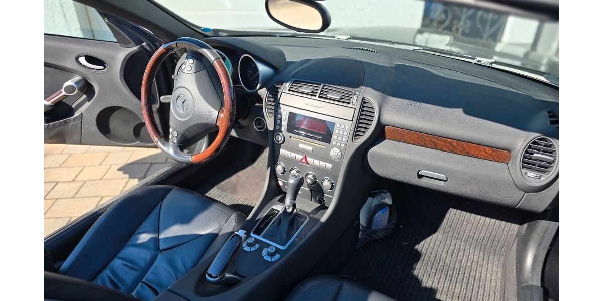 Mercedes-Benz SLK 200 88.000 km 12.000 &euro; Oestrich-Winkel 65375