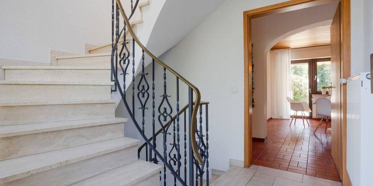 Einfamilienhaus Mainz Weisenau - 7 Zimmer, 214 m&sup2;, 795.000&euro; | Angebot:25696804