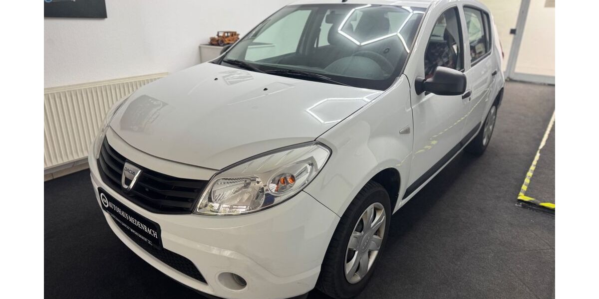 Dacia Sandero 122.236 km 2.990 &euro; Wiesbaden 65207