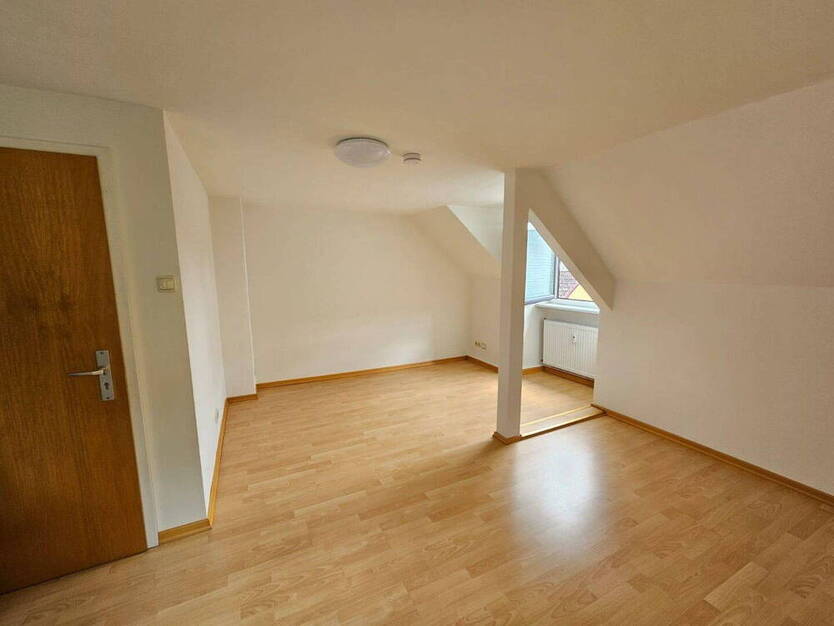 Schöne, helle 1,5 Zi-Wohnung mit EBK in Mainz-Mombach