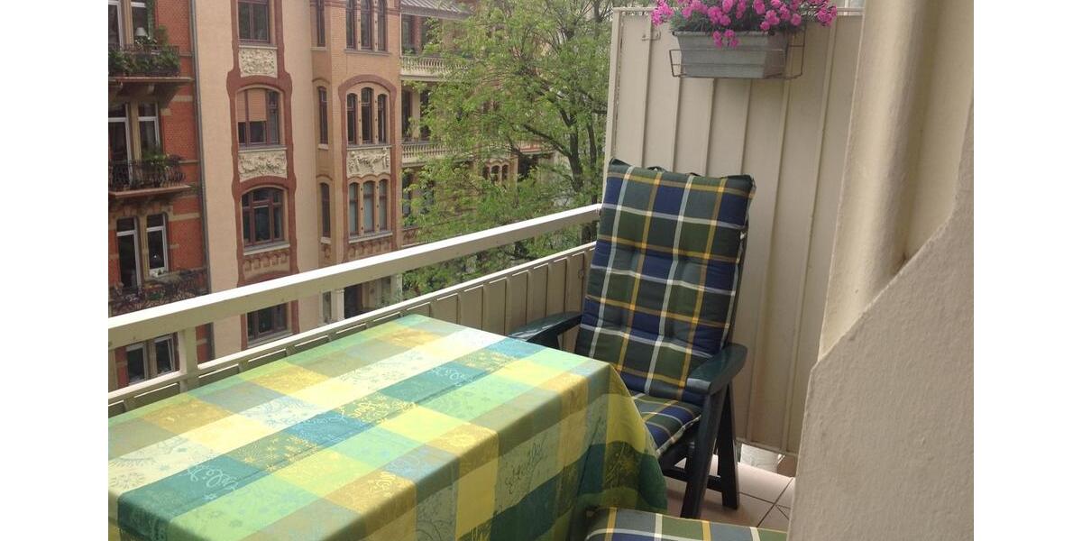 Etagenwohnung Wiesbaden Biebrich - 4 Zimmer, 125 m&sup2;, 1.800&euro; | Angebot:25711714