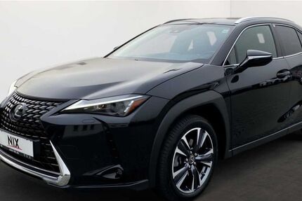 Lexus UX 24.305 km 29.950 &euro; Eschborn 65760